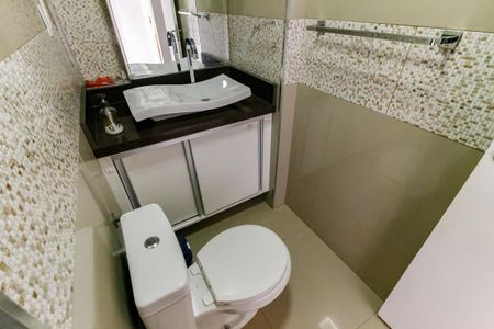 Apartamento à venda com 75m², 2 quartos e 1 vaga Apartamento à venda com 75m², 2 quartos e 1 vagaBanheiro Corredor