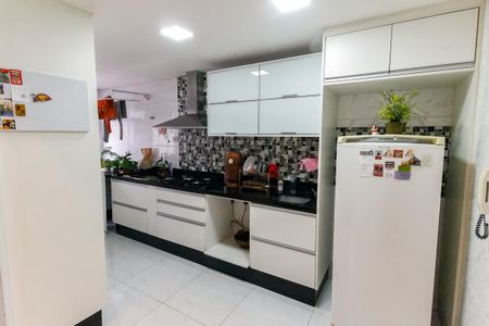 Apartamento à venda com 75m², 2 quartos e 1 vaga Apartamento à venda com 75m², 2 quartos e 1 vagaCozinha - Armários