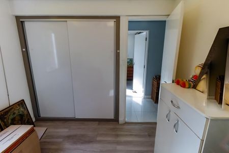 Apartamento à venda com 75m², 2 quartos e 1 vaga Apartamento à venda com 75m², 2 quartos e 1 vagaQuarto 1 - Armários