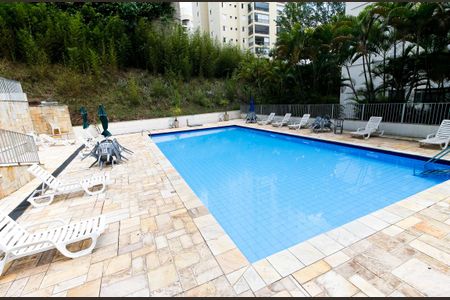 Apartamento à venda com 75m², 2 quartos e 1 vaga Apartamento à venda com 75m², 2 quartos e 1 vagaÁrea comum - Piscina