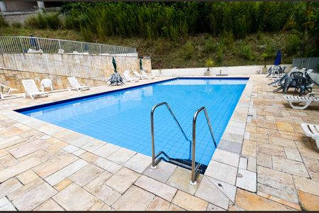 Apartamento à venda com 75m², 2 quartos e 1 vaga Apartamento à venda com 75m², 2 quartos e 1 vagaÁrea comum - Piscina