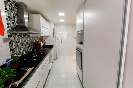 Apartamento à venda com 75m², 2 quartos e 1 vaga Apartamento à venda com 75m², 2 quartos e 1 vagaCozinha - Armários