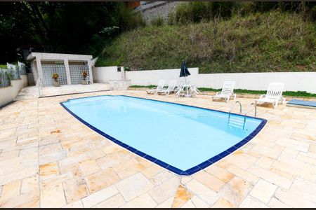 Apartamento à venda com 75m², 2 quartos e 1 vaga Apartamento à venda com 75m², 2 quartos e 1 vagaÁrea comum - Piscina