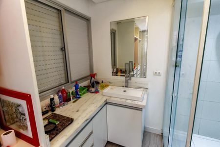 Apartamento à venda com 75m², 2 quartos e 1 vaga Apartamento à venda com 75m², 2 quartos e 1 vagaBanheiro da Suíte
