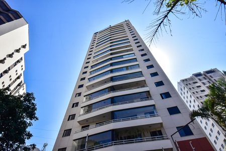 Apartamento à venda com 127m², 4 quartos e 2 vagasFachada