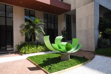 Apartamento à venda com 127m², 4 quartos e 2 vagasEntrada