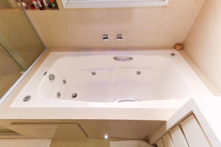Apartamento à venda com 224m², 3 quartos e 4 vagas Apartamento à venda com 224m², 3 quartos e 4 vagasBanheiro da Suíte 4