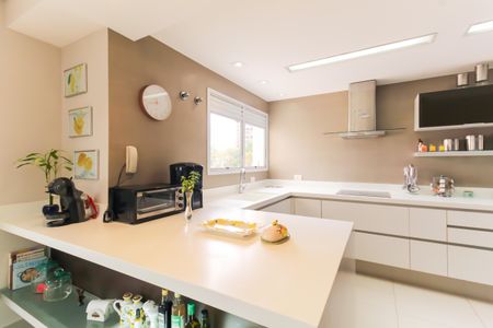 Apartamento à venda com 224m², 3 quartos e 4 vagas Apartamento à venda com 224m², 3 quartos e 4 vagasCozinha
