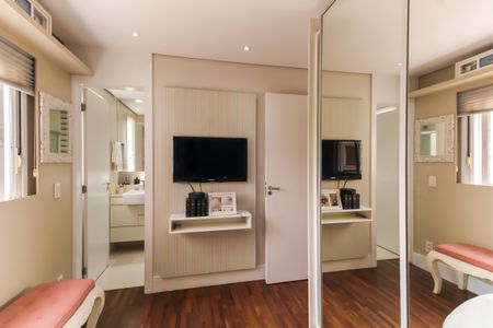 Apartamento à venda com 224m², 3 quartos e 4 vagas Apartamento à venda com 224m², 3 quartos e 4 vagasQuarto 3 - Suíte