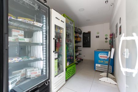 Apartamento para alugar com 52m², 2 quartos e 1 vaga Apartamento para alugar com 52m², 2 quartos e 1 vagaMini Mercado