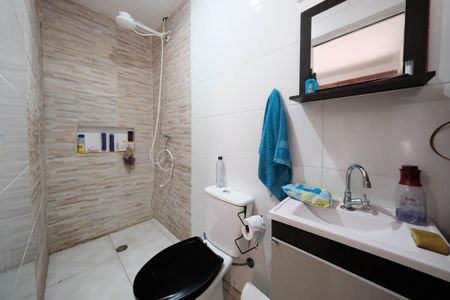 Casa à venda com 180m², 3 quartos e 4 vagasBanheiro da Suíte 1