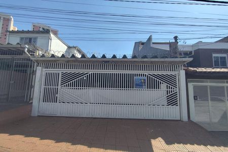 Casa à venda com 180m², 3 quartos e 4 vagas Casa à venda com 180m², 3 quartos e 4 vagasFachada