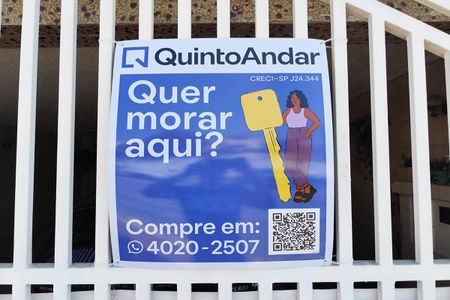 Casa à venda com 180m², 3 quartos e 4 vagas Casa à venda com 180m², 3 quartos e 4 vagasPlaca