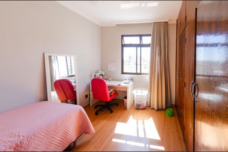 Apartamento à venda com 129m², 4 quartos e 2 vagas Apartamento à venda com 129m², 4 quartos e 2 vagasQuarto 1