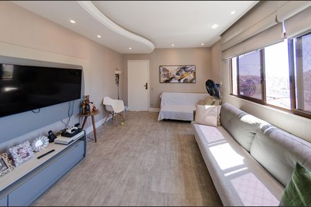 Apartamento à venda com 129m², 4 quartos e 2 vagas Apartamento à venda com 129m², 4 quartos e 2 vagasSala