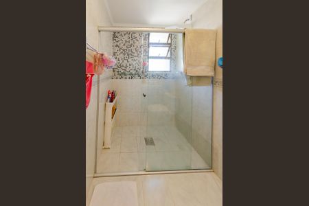 Apartamento à venda com 129m², 4 quartos e 2 vagas Apartamento à venda com 129m², 4 quartos e 2 vagasBanheiro suíte