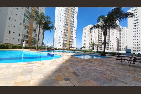 Apartamento à venda com 110m², 3 quartos e 2 vagas Apartamento à venda com 110m², 3 quartos e 2 vagasÁrea comum - Piscina