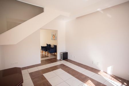 Casa à venda com 220m², 4 quartos e 2 vagasSala