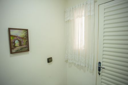 Casa à venda com 220m², 4 quartos e 2 vagas Casa à venda com 220m², 4 quartos e 2 vagasLavabo