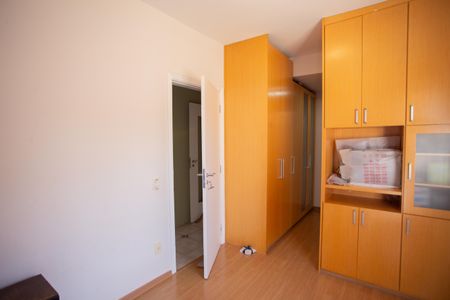 Casa à venda com 220m², 4 quartos e 2 vagas Casa à venda com 220m², 4 quartos e 2 vagasSuíte