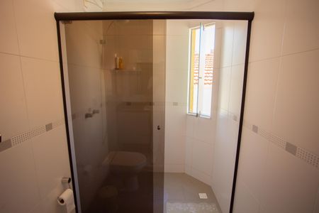 Casa à venda com 220m², 4 quartos e 2 vagas Casa à venda com 220m², 4 quartos e 2 vagasBanheiro da Suíte