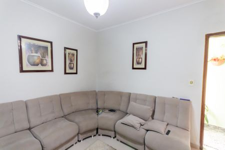 Casa à venda com 150m², 2 quartos e 2 vagas Casa à venda com 150m², 2 quartos e 2 vagasSala