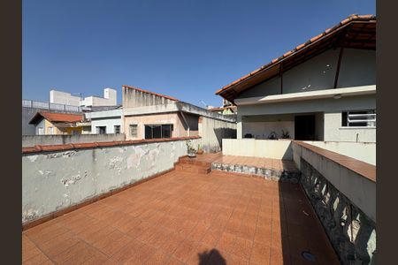 Casa à venda com 378m², 3 quartos e 11 vagas Casa à venda com 378m², 3 quartos e 11 vagasVaranda