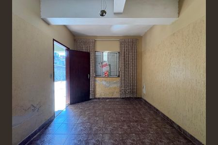 Casa à venda com 378m², 3 quartos e 11 vagas Casa à venda com 378m², 3 quartos e 11 vagasQuarto de Serviço