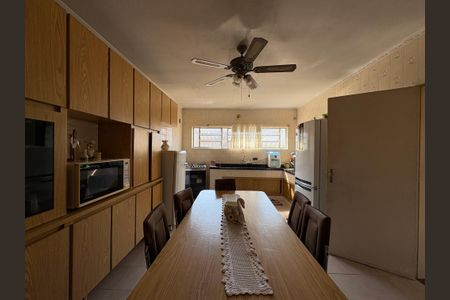 Casa à venda com 378m², 3 quartos e 11 vagas Casa à venda com 378m², 3 quartos e 11 vagasCozinha