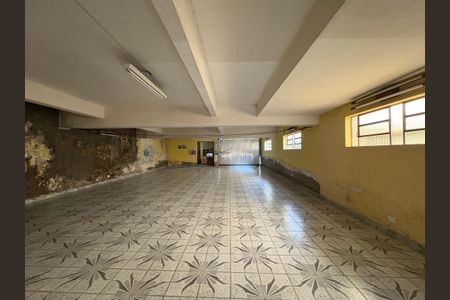 Casa à venda com 378m², 3 quartos e 11 vagas Casa à venda com 378m², 3 quartos e 11 vagasGaragem