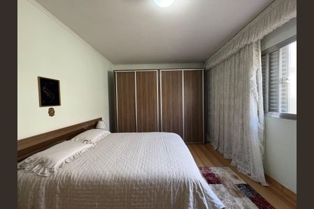 Casa à venda com 378m², 3 quartos e 11 vagas Casa à venda com 378m², 3 quartos e 11 vagasQuarto 2
