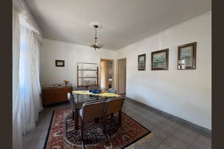 Casa à venda com 378m², 3 quartos e 11 vagas Casa à venda com 378m², 3 quartos e 11 vagasSala