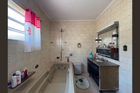 Casa à venda com 378m², 3 quartos e 11 vagas Casa à venda com 378m², 3 quartos e 11 vagasBanheiro