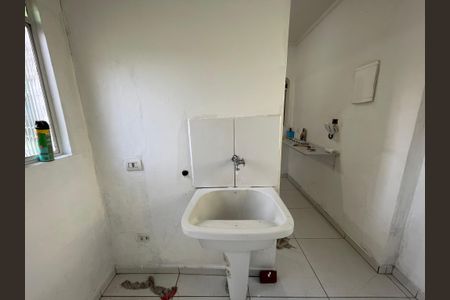 Casa à venda com 300m², 6 quartos e 4 vagas Casa à venda com 300m², 6 quartos e 4 vagasÁrea de Serviço