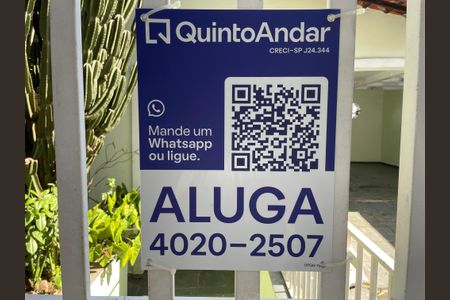 Casa à venda com 300m², 6 quartos e 4 vagas Casa à venda com 300m², 6 quartos e 4 vagasPlaquinha