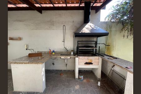 Casa à venda com 300m², 6 quartos e 4 vagas Casa à venda com 300m², 6 quartos e 4 vagasChurrasqueira