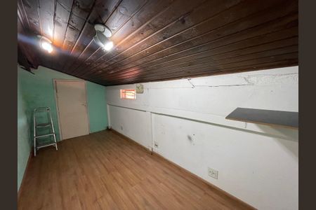 Casa à venda com 300m², 6 quartos e 4 vagas Casa à venda com 300m², 6 quartos e 4 vagasQuarto 3