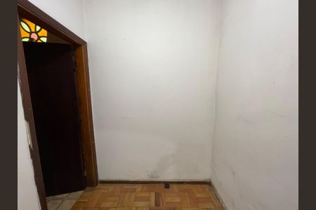 Casa à venda com 300m², 6 quartos e 4 vagas Casa à venda com 300m², 6 quartos e 4 vagasQuarto 4