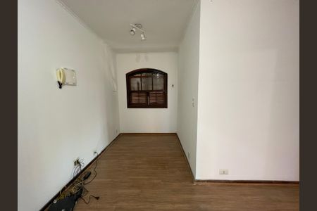 Casa à venda com 300m², 6 quartos e 4 vagas Casa à venda com 300m², 6 quartos e 4 vagasHall quartos