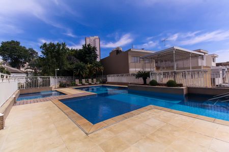 Apartamento à venda com 79m², 2 quartos e 2 vagas Apartamento à venda com 79m², 2 quartos e 2 vagasÁrea comum - Piscina