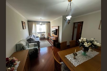 Apartamento à venda com 82m², 4 quartos e 2 vagasSala
