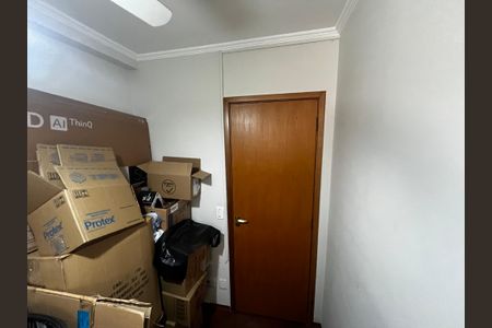 Apartamento à venda com 82m², 4 quartos e 2 vagasEscritório