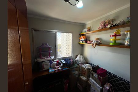 Apartamento à venda com 82m², 4 quartos e 2 vagasQuarto 2