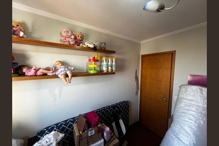 Apartamento à venda com 82m², 4 quartos e 2 vagasQuarto 2