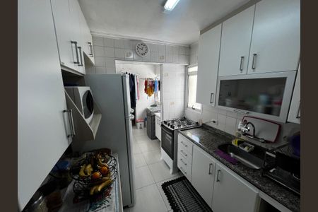 Apartamento à venda com 82m², 4 quartos e 2 vagasCozinha