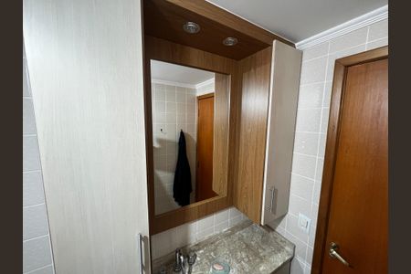Apartamento à venda com 82m², 4 quartos e 2 vagasBanheiro