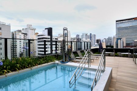 Apartamento à venda com 56m², 1 quarto e 1 vaga Apartamento à venda com 56m², 1 quarto e 1 vagaÁrea comum - Piscina