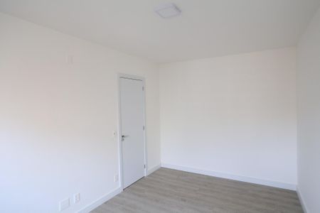 Quarto de apartamento para alugar com 1 quarto, 55m² em Lourdes, Belo Horizonte