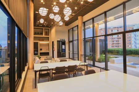 Apartamento para alugar com 55m², 1 quarto e 1 vaga Apartamento para alugar com 55m², 1 quarto e 1 vagaÁrea comum - Salão de festas