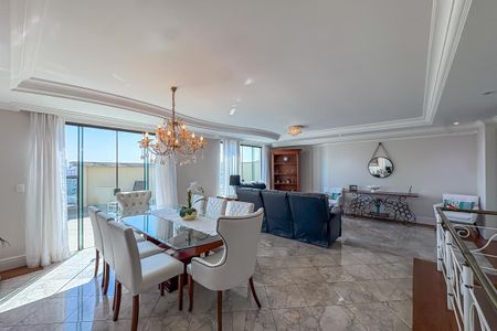 Apartamento à venda com 286m², 3 quartos e 3 vagas Apartamento à venda com 286m², 3 quartos e 3 vagasCopa